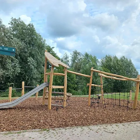 Britt Met Grote Tuin En Veel Privacy Dirkshorn