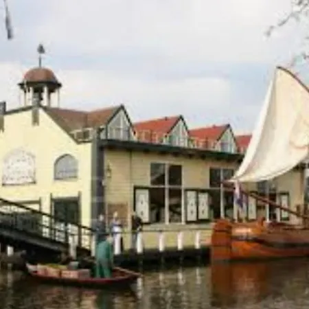 Britt Met Grote Tuin En Veel Privacy *