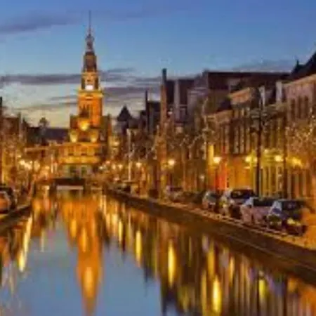 בית נופש Britt Met Grote Tuin En Veel Privacy Dirkshorn