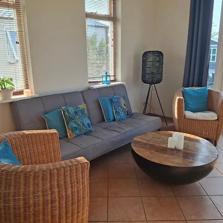 בית נופש Britt Met Grote Tuin En Veel Privacy *