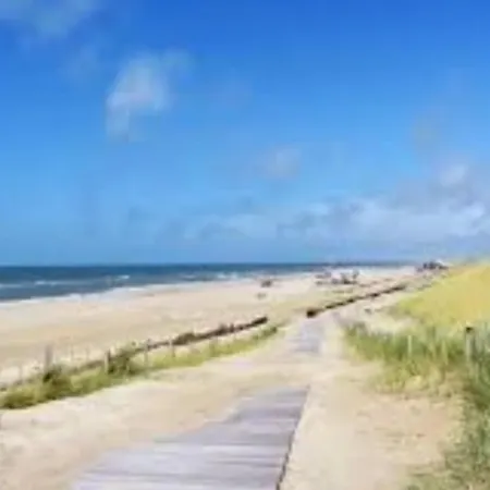 Britt Met Grote Tuin En Veel Privacy Hébergement de vacances Dirkshorn