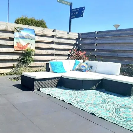 Britt Met Grote Tuin En Veel Privacy Hébergement de vacances Dirkshorn