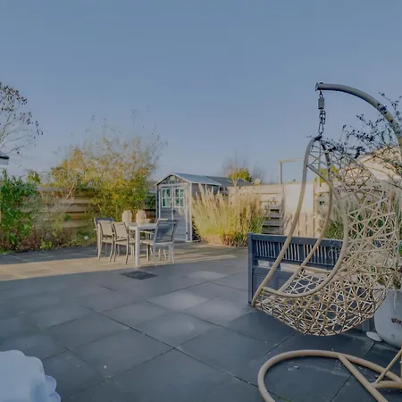Britt Met Grote Tuin En Veel Privacy * Dirkshorn