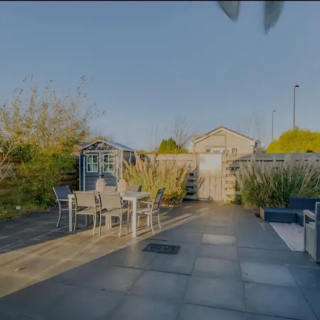 Britt Met Grote Tuin En Veel Privacy Prázdninový dům Dirkshorn